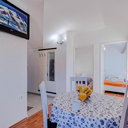 Beautiful Apartment In Vela Luka With Wifi ภายนอก รูปภาพ