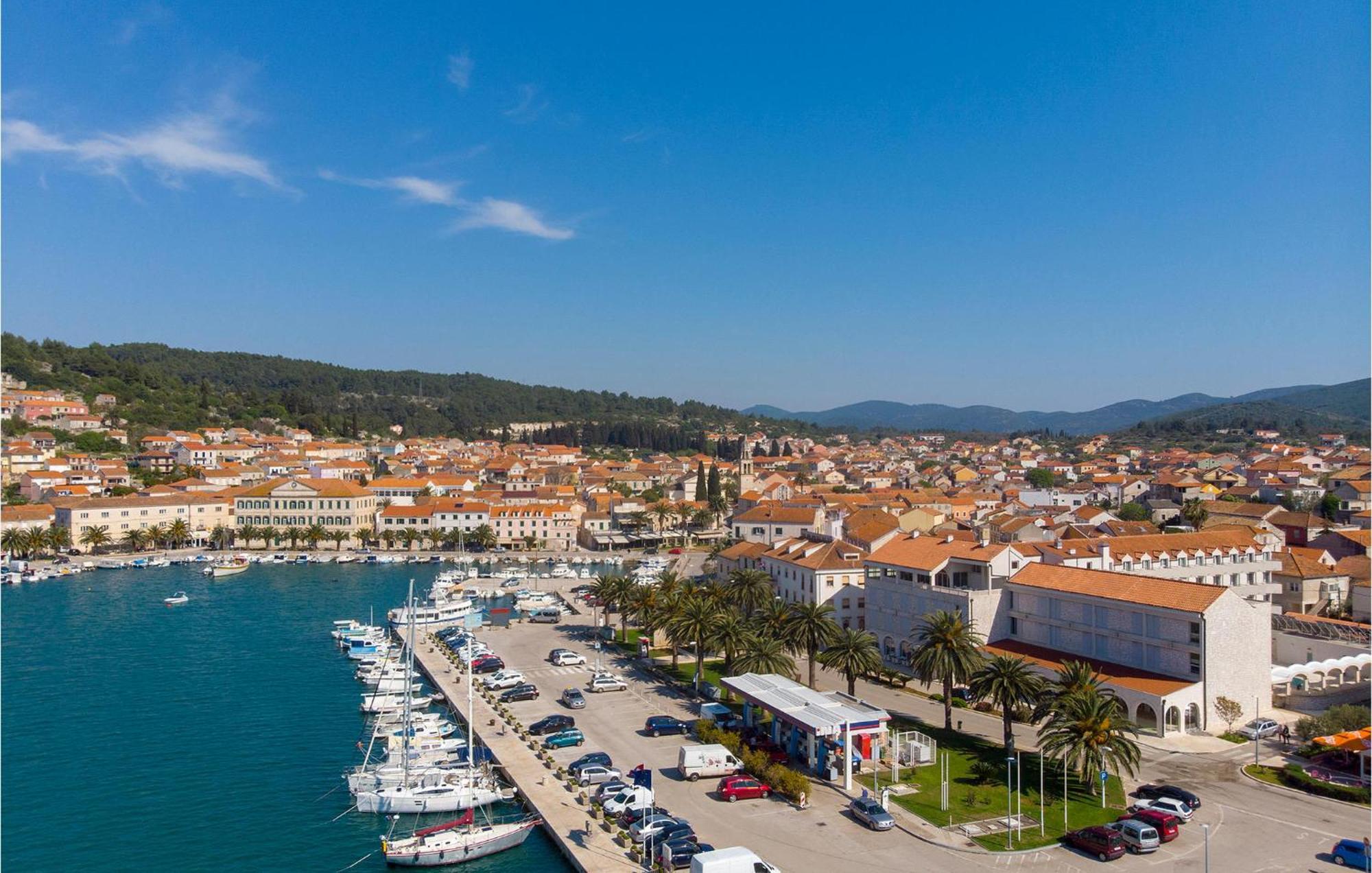 Beautiful Apartment In Vela Luka With Wifi ภายนอก รูปภาพ
