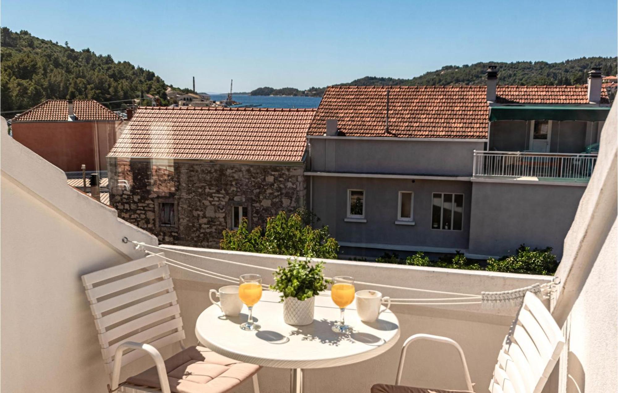 Beautiful Apartment In Vela Luka With Wifi ภายนอก รูปภาพ