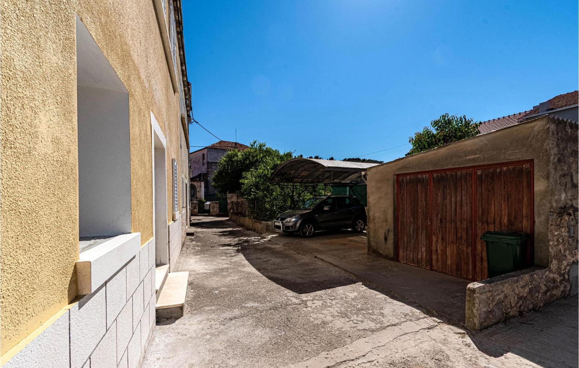 Beautiful Apartment In Vela Luka With Wifi ภายนอก รูปภาพ