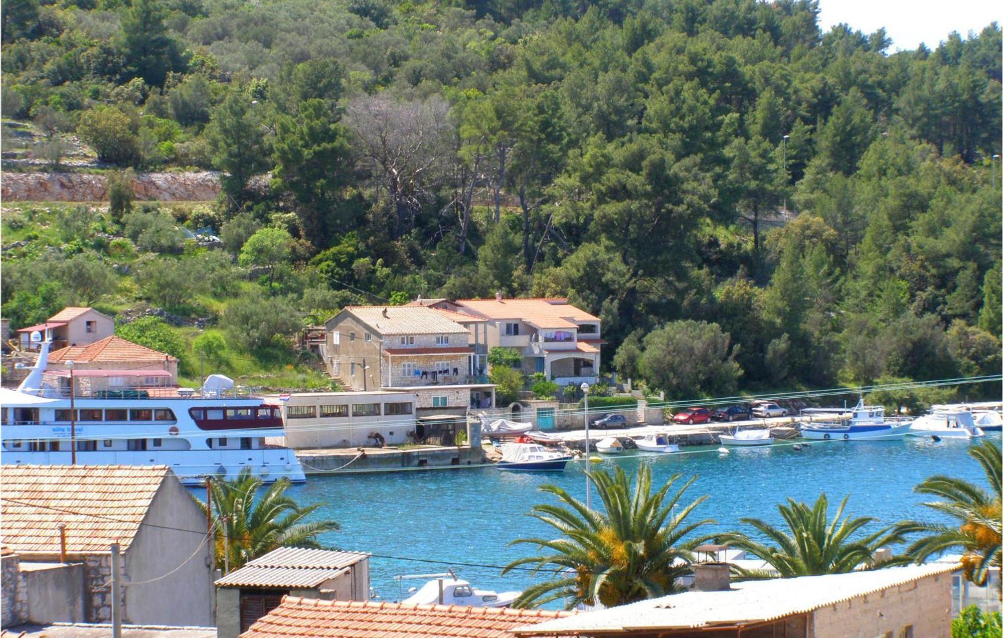 Beautiful Apartment In Vela Luka With Wifi ภายนอก รูปภาพ