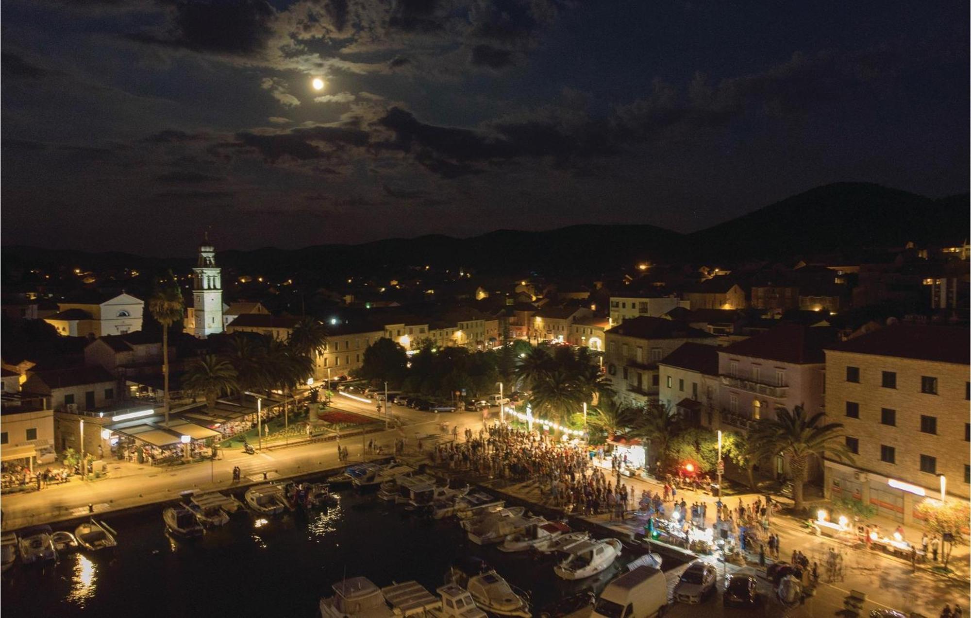 Beautiful Apartment In Vela Luka With Wifi ภายนอก รูปภาพ